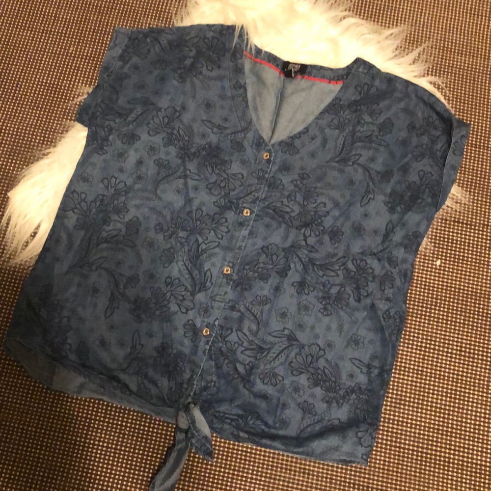 Jones New York denim blouse